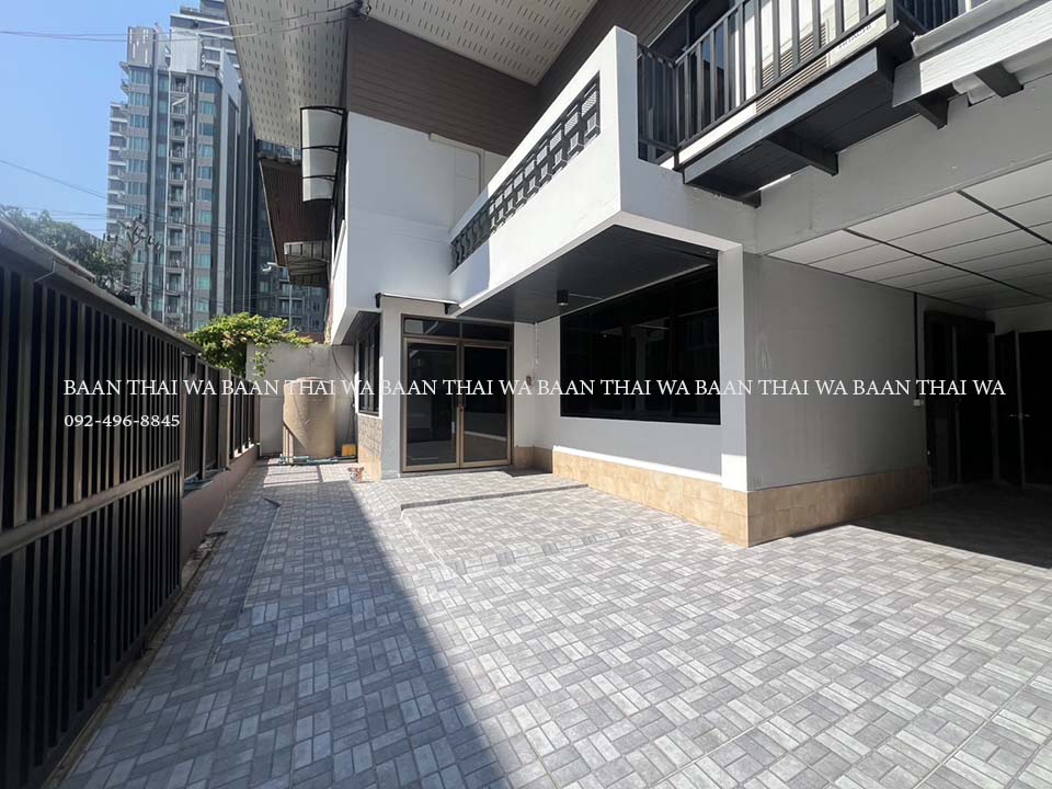 ให้เช่าบ้านสุขุมวิท อโศก ทองหล่อ : Single house (Fully fitted & Partly furnished) for rent