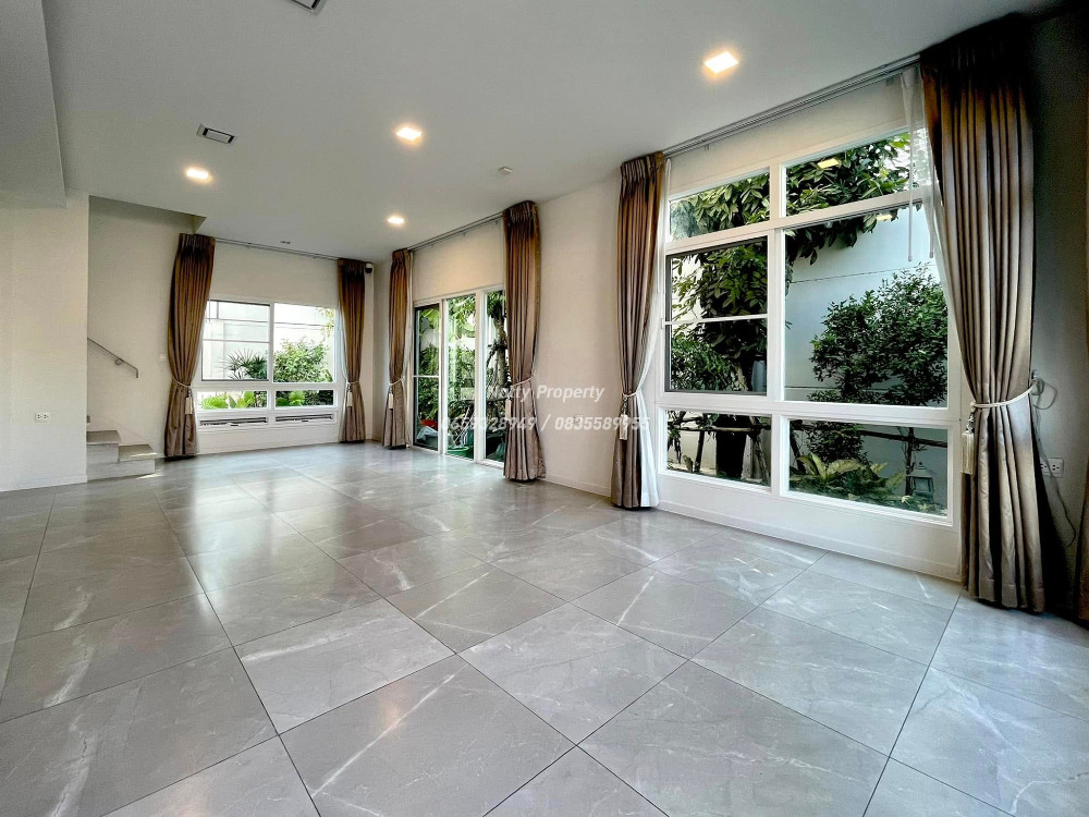 For SaleHouseLadkrabang, Suwannaphum Airport : Manthana Bangna-Wongwaen Sale-Rent Detached corner house, large area