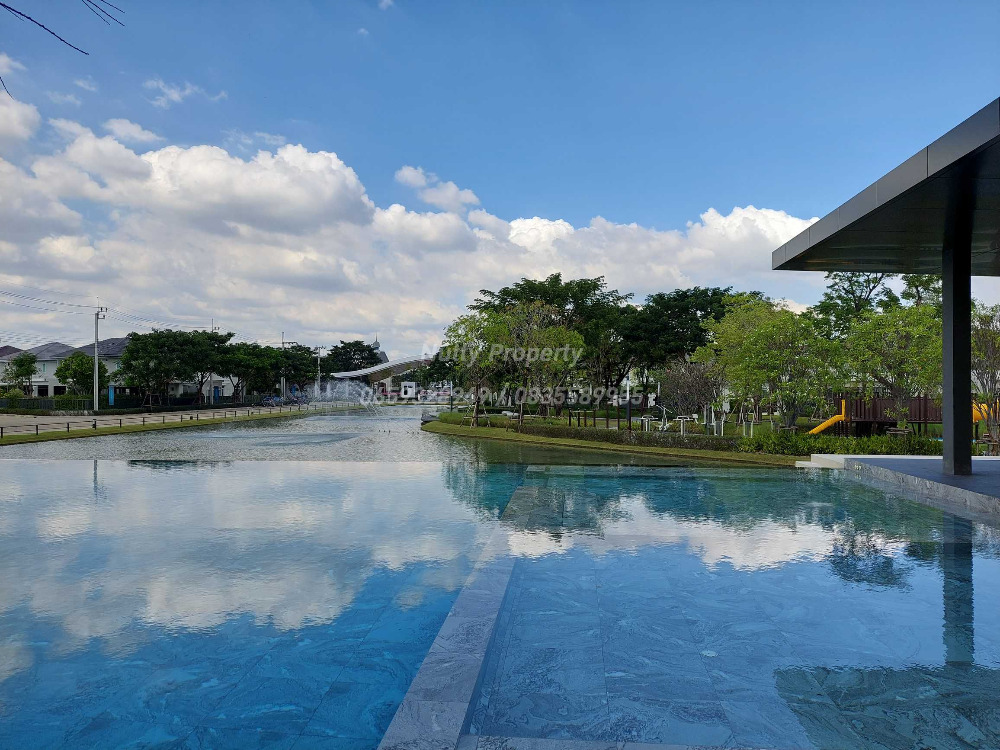 For SaleHouseLadkrabang, Suwannaphum Airport : Manthana Bangna-Wongwaen Sale-Rent Detached corner house, large area