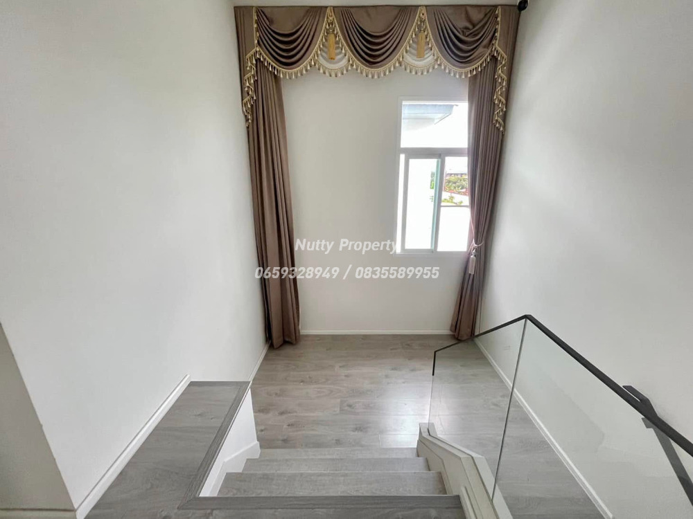 For RentHouseLadkrabang, Suwannaphum Airport : For Rent, Detached corner house, Phase 1, Manthana Bangna-Wongwaen