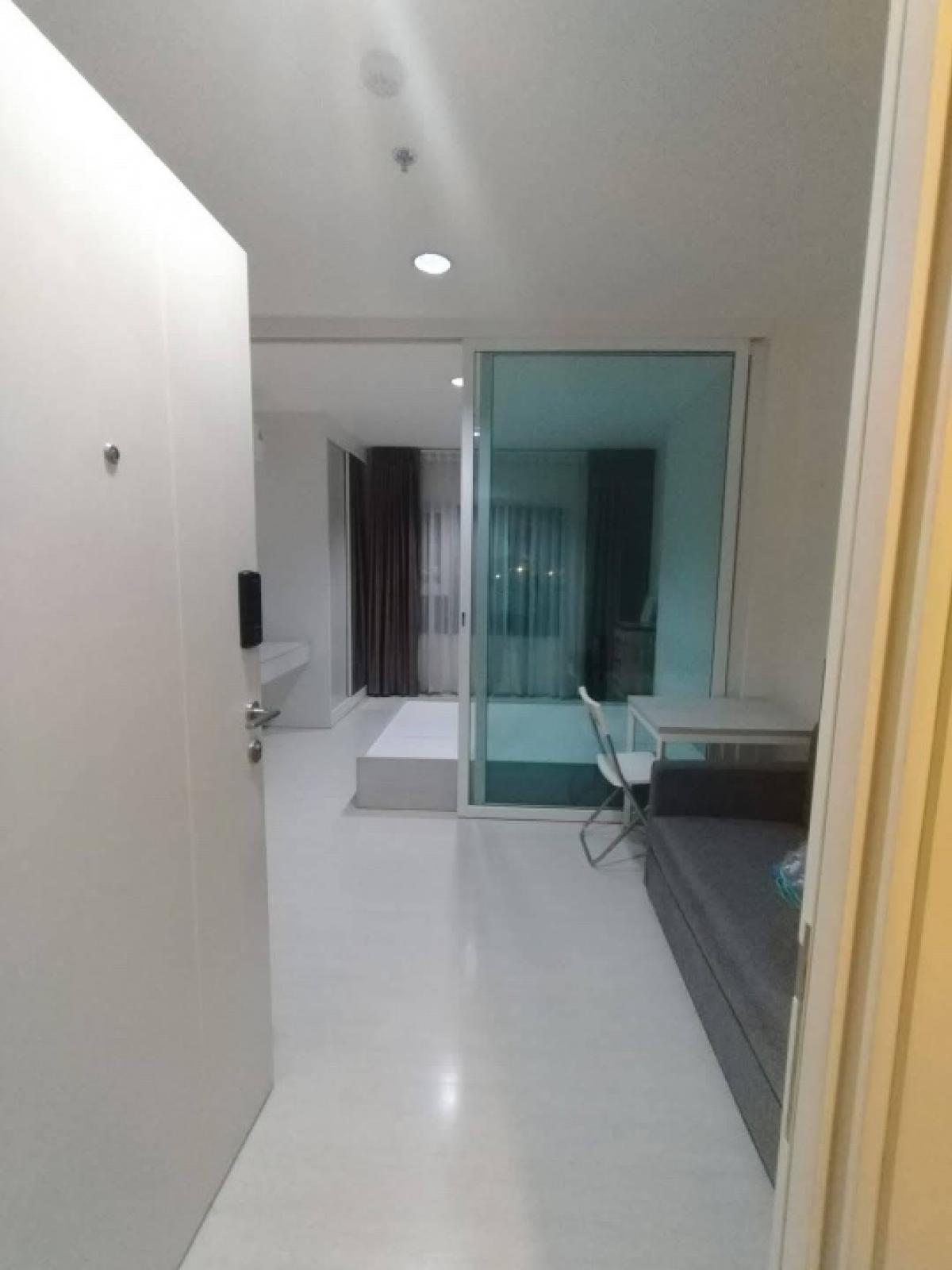 For SaleCondoSamut Prakan,Samrong : Condo for sale: Aspire Erawan Tower B, 9th floor, open view, size 30.00 sq m., price 1,850,000 baht.