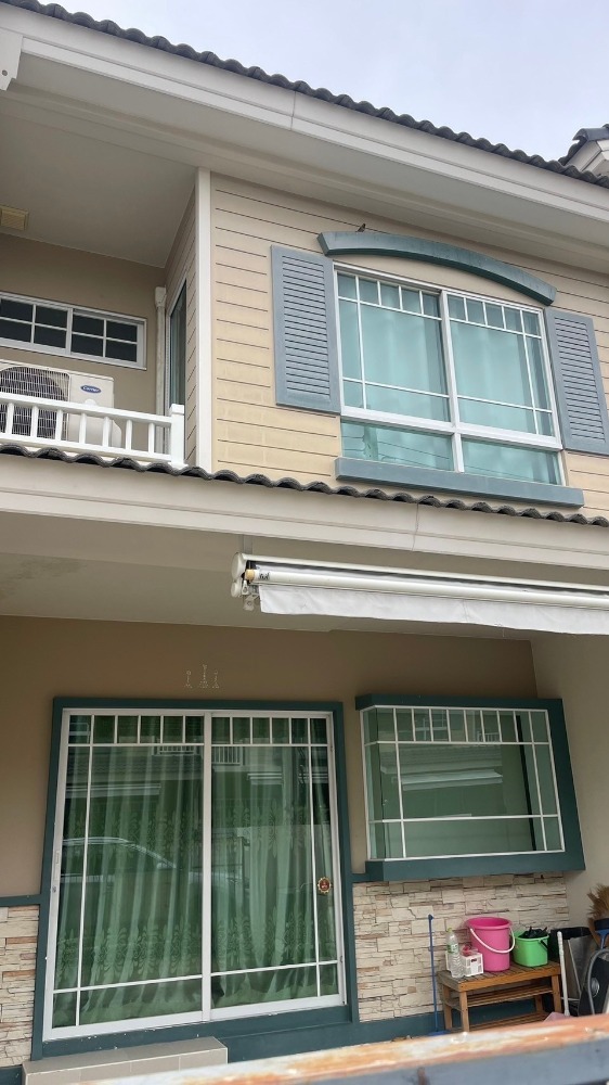 For RentTownhomeSamut Prakan,Samrong : For rent, 2-storey townhouse, behind Mega Bangna🔥🔥 🐶🐱You can keep your dog or cat🐶🐱 🏡 Indy Bangna Km.7 (2) Indy Bangna Km.7 (2) 🏡 #NearMegaBangna . #Details - 2 bedrooms, 3 bathrooms - Area 18 sq m. **Small pets allowed
