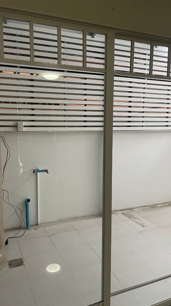 ให้เช่าทาวน์โฮมสมุทรปราการ สำโรง : ให้เช่า ทาวน์โฮม 2 ชั้น หลัง เมกะบางนา🔥🔥 🐶🐱อยู่ เลี้ยงน้องหมาแมวได้🐶🐱 🏡 อินดี้ บางนา กม.7 (2)  Indy Bangna Km.7 (2) 🏡 #NearMegaBangna . #รายละเอียด - 2 ห้องนอน 3 ห้องน้ำ - พท.18 ตร.ว. **อนุญาติให้เลี้ยงสัตว์ตัวเล