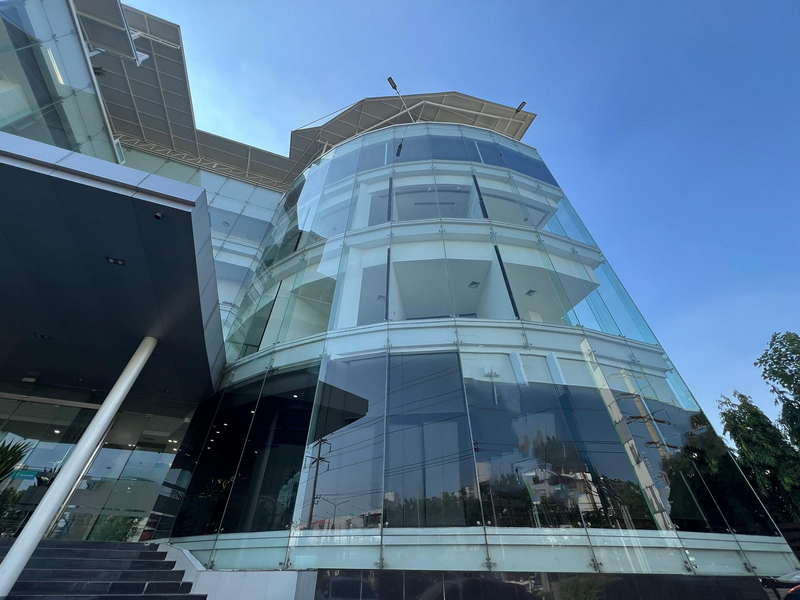 For RentShowroomRatchadapisek, Huaikwang, Suttisan : For Rent Bangkok Retail Ratchadaphisek MRT Ratchadaphisek Huai Khwang BRE23363