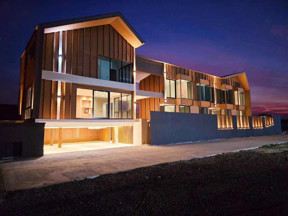 For SaleHouseCha-am Phetchaburi : Invest in Your Future with Privaco Luxury Pool Villa