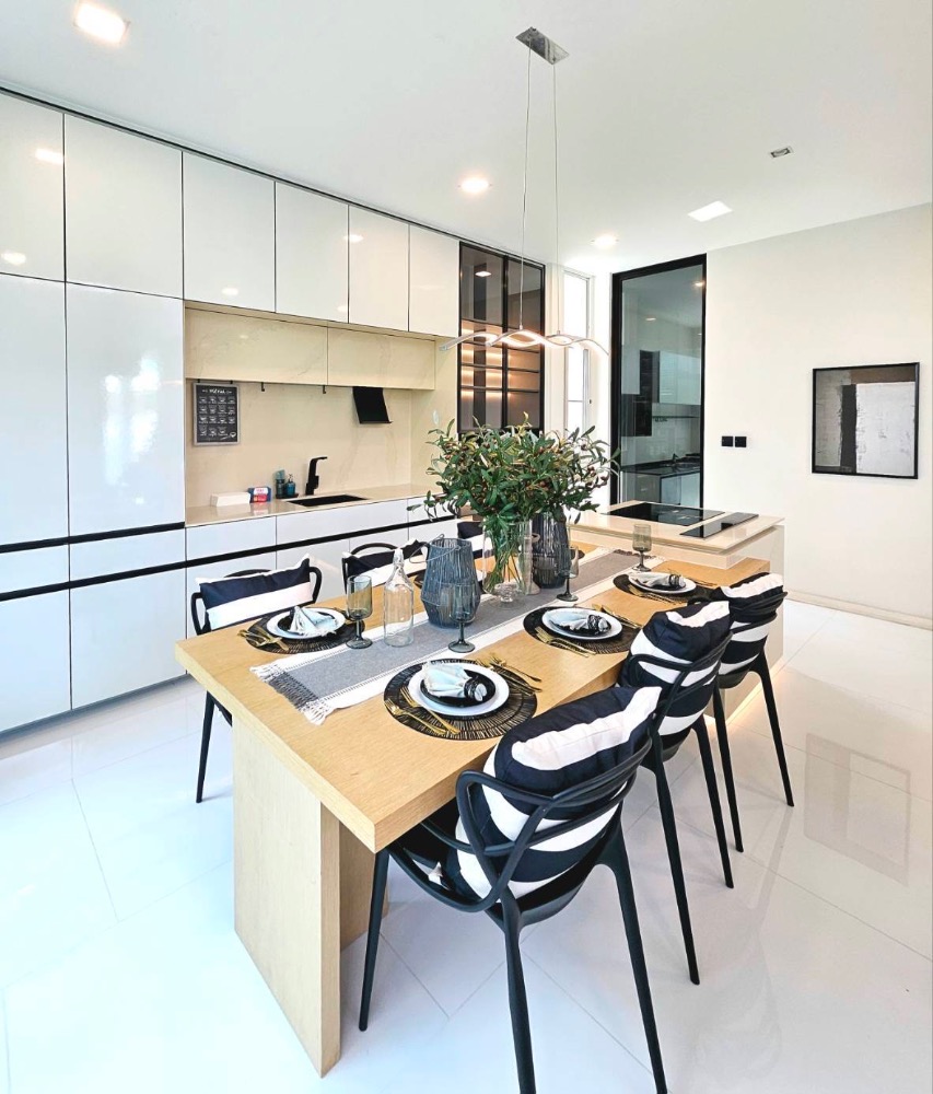 ให้เช่าบ้านเลียบทางด่วนรามอินทรา : ให้เช่าบ้านเดี่ยว  โครงการ VIVE เอกมัย-รามอินทรา