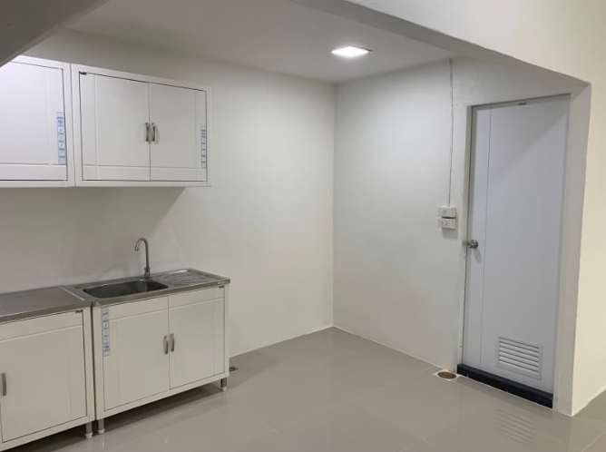 ขายอาคารพาณิชย์นวมินทร์ รามอินทรา : ขายแล้ว.......ขายอาคารพาณิชย์ 4 ชั้น, เนื้อที่ 18.2 ตรว. มี 4 ห้องนอน, 4 ห้องน้ำ  ถนนปัญญาอินทรา แขวงบางชัน เขตคลองสามวา จังหวัดกรุงเทพ โรงเรียนสาธิตพัฒนาและอื่นๆอีกหลายแห่ง มหาวิทยาลัยและวิทยาลัยการท่องเที่ยว ตลาดสด ห้างสรรพสินค้าแฟช