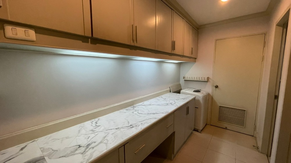 ขายคอนโดสุขุมวิท อโศก ทองหล่อ : บ้านสวนเพชรคอนโด ซอยสุขุมวิท 39 2ห้องนอน 3ห้องน้ำ ห้องขายหายาก ราคาดี สนใจสอบถสมได้นะคะ