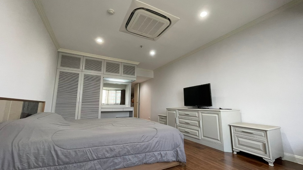 ขายคอนโดสุขุมวิท อโศก ทองหล่อ : บ้านสวนเพชรคอนโด ซอยสุขุมวิท 39 2ห้องนอน 3ห้องน้ำ ห้องขายหายาก ราคาดี สนใจสอบถสมได้นะคะ