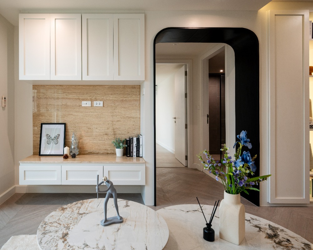 For SaleCondoSukhumvit, Asoke, Thonglor : 3 bed pet-friendly condo at Ekkamai, Fully furnished, Nice Decoration, Next to Big C and close to BTS Ekkamai station