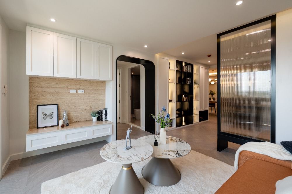 For SaleCondoSukhumvit, Asoke, Thonglor : 3 bed pet-friendly condo at Ekkamai, Fully furnished, Nice Decoration, Next to Big C and close to BTS Ekkamai station