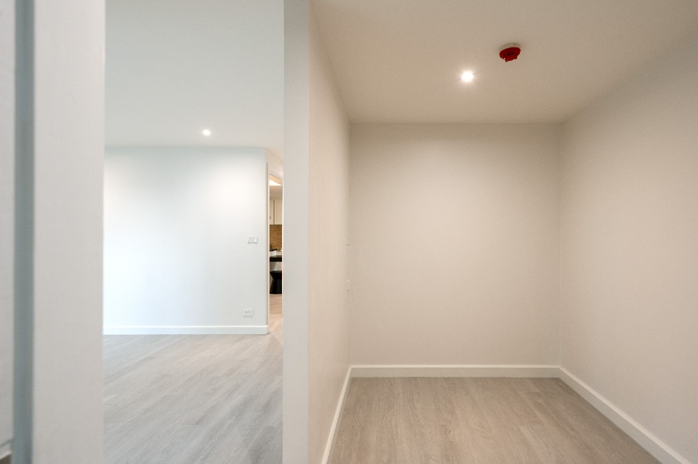 For SaleCondoSukhumvit, Asoke, Thonglor : 3 bed pet-friendly condo at Ekkamai, Fully furnished, Nice Decoration, Next to Big C and close to BTS Ekkamai station