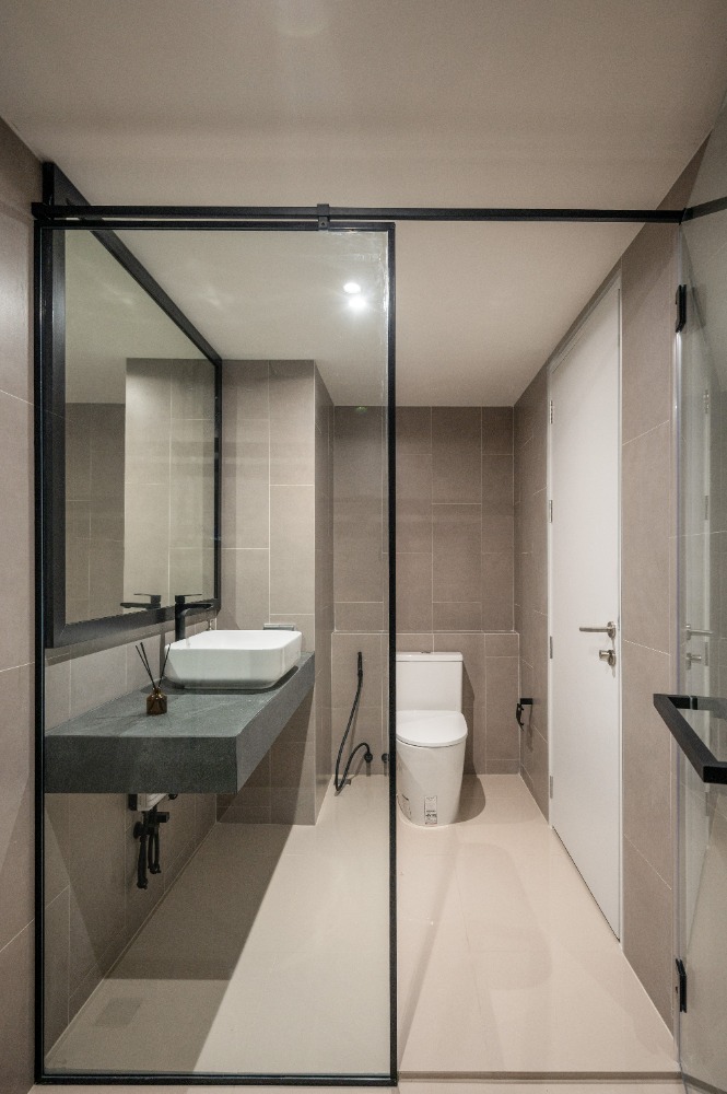 For SaleCondoSukhumvit, Asoke, Thonglor : 3 bed pet-friendly condo at Ekkamai, Fully furnished, Nice Decoration, Next to Big C and close to BTS Ekkamai station