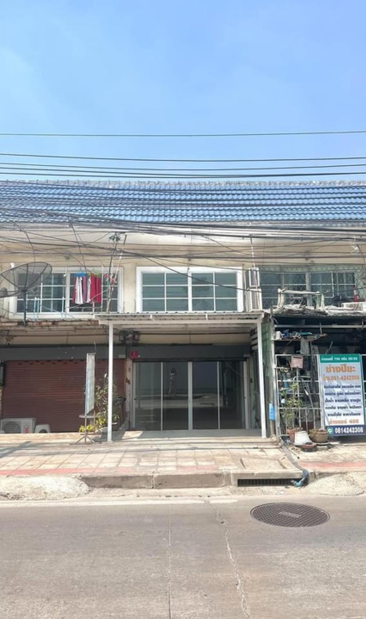 For SaleShop HouseBang kae, Phetkasem : Commercial building with tenants!!! Newly renovated, on Bang Khae 14 Road