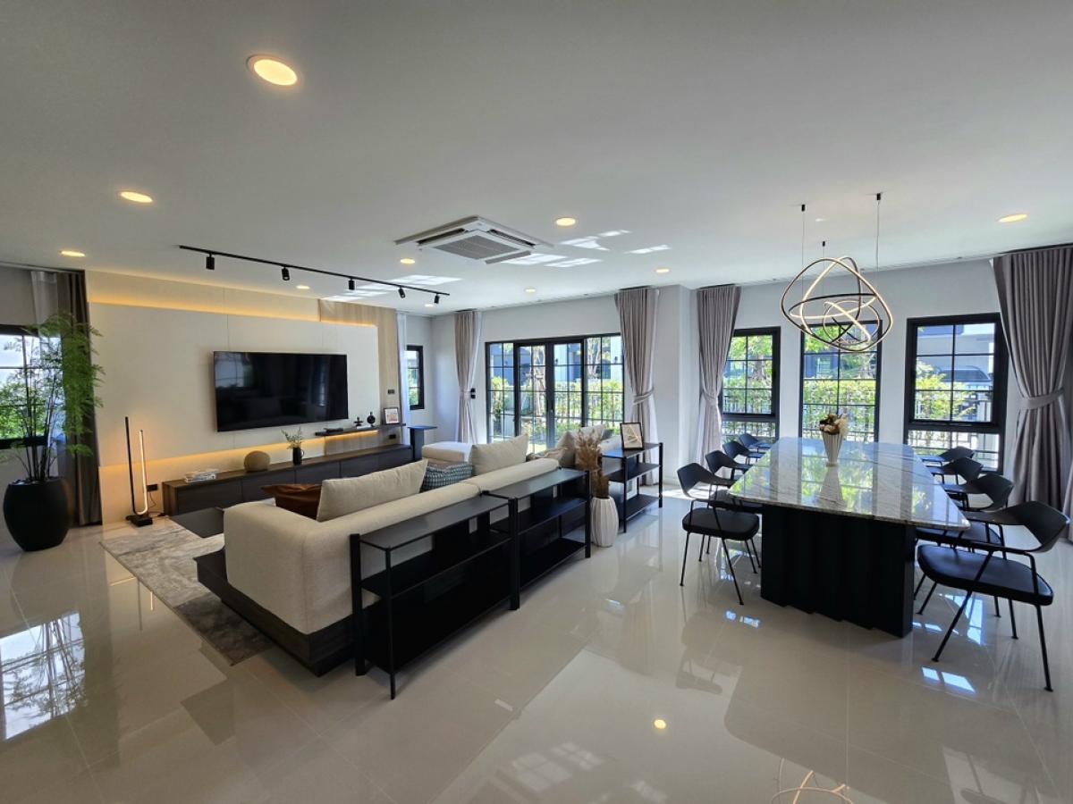 ให้เช่าบ้านบางนา แบริ่ง ลาซาล : [ Owner Post ] ปล่อยเช่าบ้าน เซนโทร บางนา แปลงที่ดินเยอะ ตกแต่งจัดเต็ม ค่าเช่า 140,000 BHT/M

Stylish fully furnished House for rent at Centro Bangna 