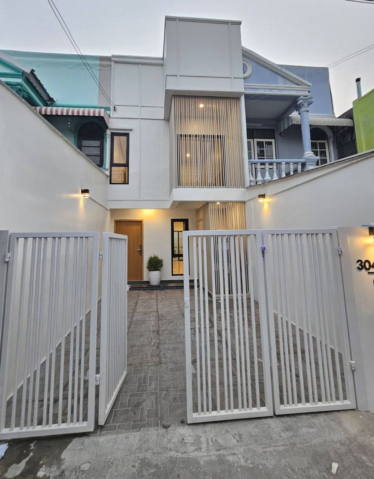 For SaleHouseOnnut, Udomsuk : Newly renovated townhouse, 10 minutes to BTS Bang Chak
