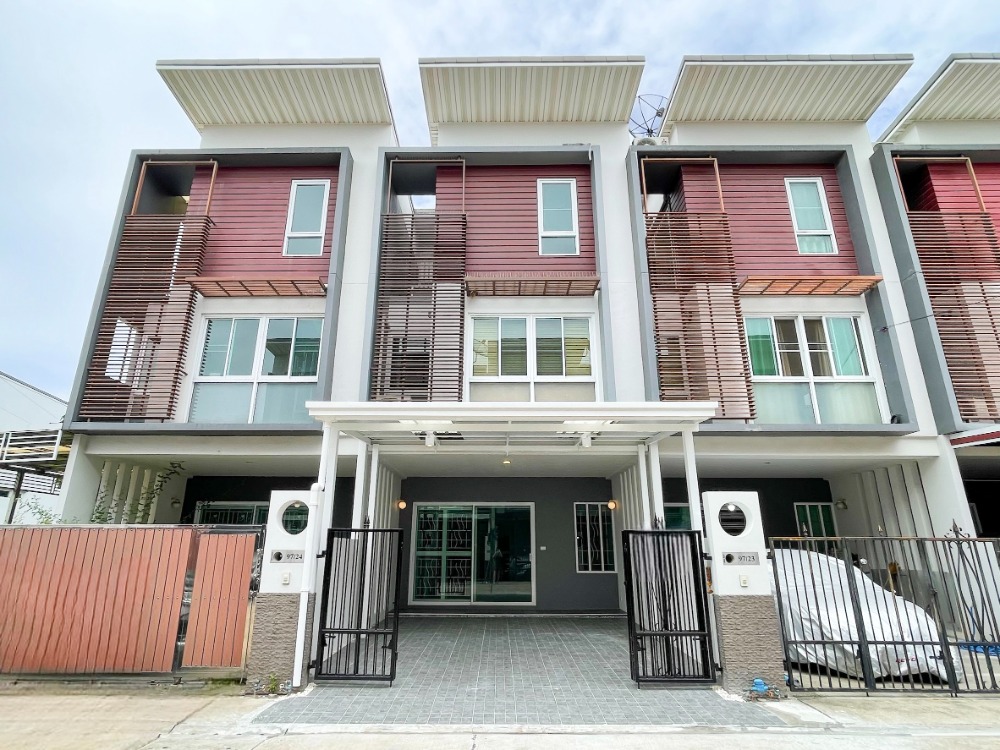 ขายทาวน์โฮมนนทบุรี บางใหญ่ บางบัวทอง : ทาวน์โฮม 3 ชั้น บารอนเนียทาวน์ น่าน้ำนนท์ รีโนเวทใหม่ ต่อเติมครบ ทำโฮมออฟฟิศได้