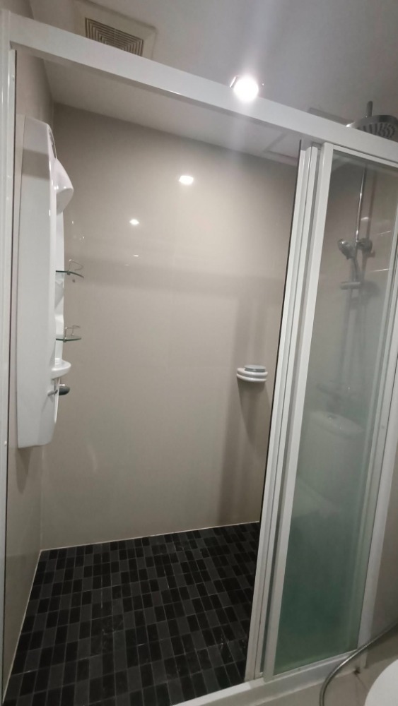 ให้เช่าคอนโดเลียบทางด่วนรามอินทรา : เจ ดับบลิว บูเลอวาร์ด ศรีวรา บิ้วอิน กั้นห้องเป็นสัดส่วน คอนโดให้เช่า J.W. Boulevard Srivara