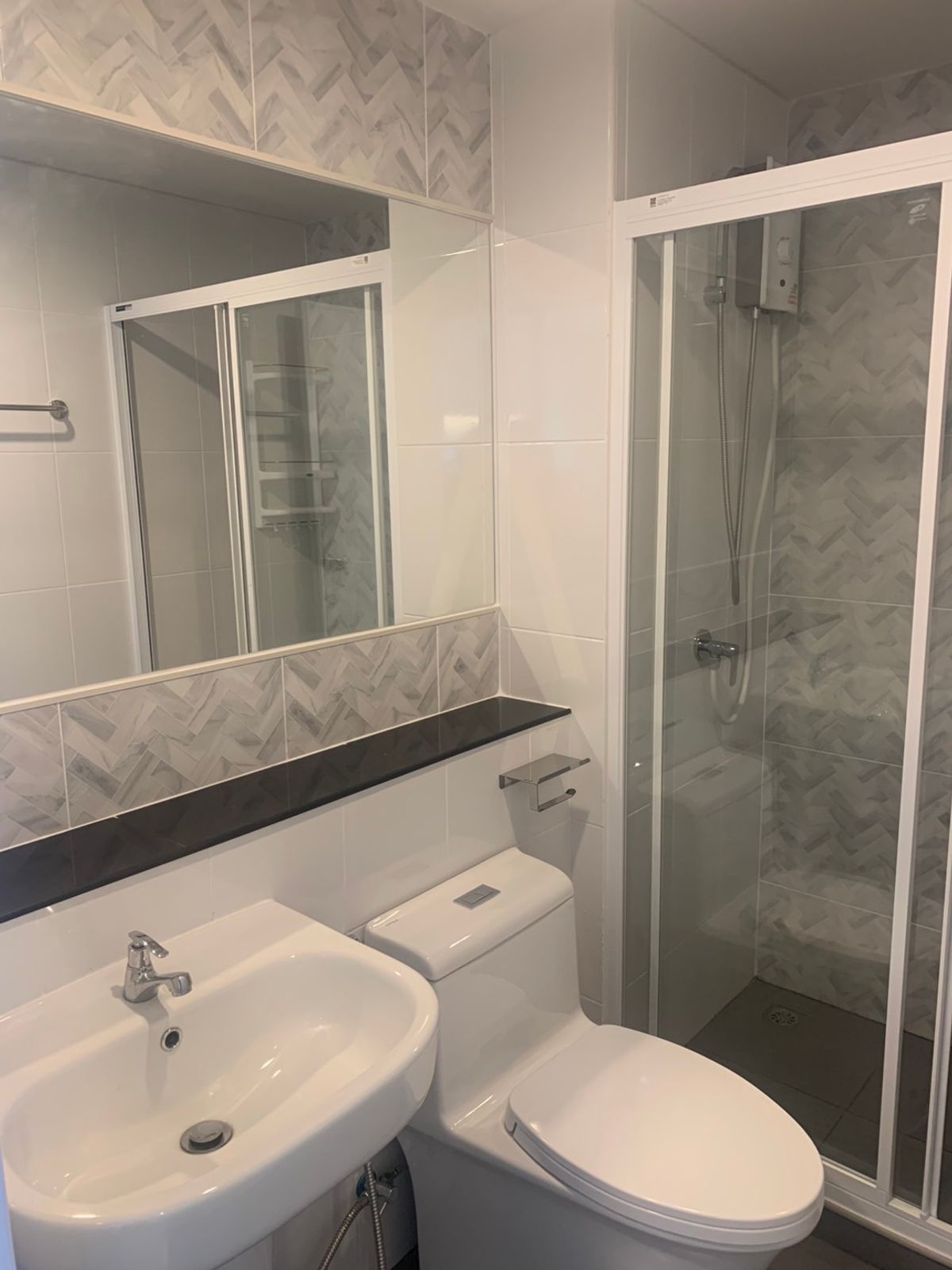 For RentCondoBangna, Bearing, Lasalle : Condo for rent, Regent Home Bangna, Building A, 14-16th floor, built-in, luxurious throughout the room, open view, very beautiful, rental price 11,000 baht