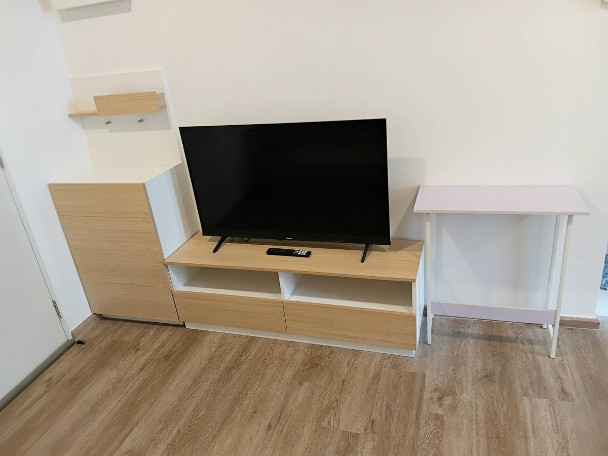 For RentCondoPathum Thani,Rangsit, Thammasat : Sena Kit Rangsit-Tiwanon 👉 New room, special Type, Building A, Floor 4 👉 There are complete electrical appliances. 👉 Near Bang Kadee Industry