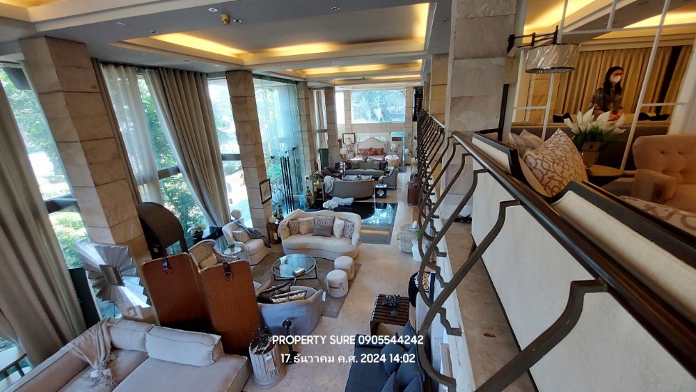 For RentOfficeYothinpattana,CDC : Office building for rent, showroom and residence, 4.5-storey stand alone building, usable area 2,000 sq m., business area near Rama 9-Lat Phrao