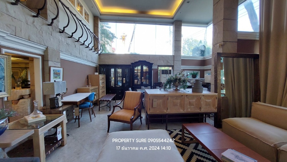 For RentOfficeYothinpattana,CDC : Office building for rent, showroom and residence, 4.5-storey stand alone building, usable area 2,000 sq m., business area near Rama 9-Lat Phrao