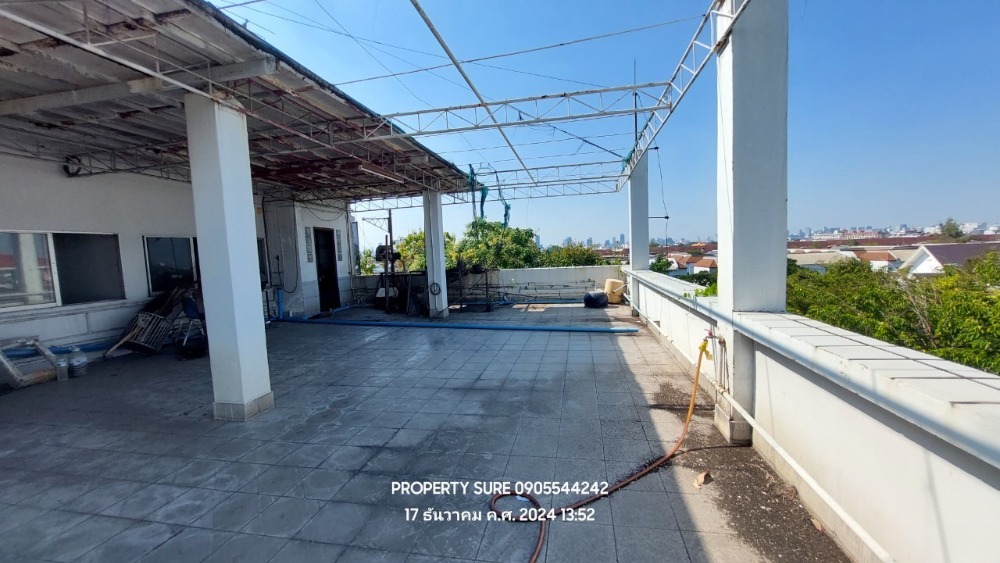 ให้เช่าโชว์รูมเลียบทางด่วนรามอินทรา : Stand alone Building for rent ให้เช่าอาคารสำนักงาน โชว์รูมและที่พักอาศัยย่านธุรกิจใกล้พระราม 9 – ลาดพร้าว-เลียบด่วน อาคาร Stand alone 4.5 ชั้น พื้นที่ใช้สอย 2,000 ตร.ม.