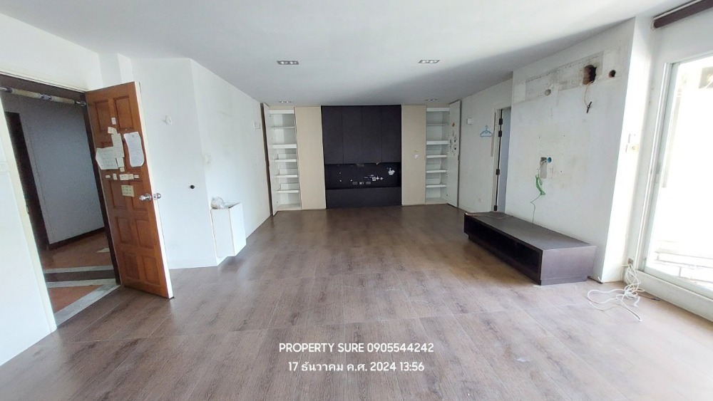 ให้เช่าโชว์รูมเลียบทางด่วนรามอินทรา : Stand alone Building for rent ให้เช่าอาคารสำนักงาน โชว์รูมและที่พักอาศัยย่านธุรกิจใกล้พระราม 9 – ลาดพร้าว-เลียบด่วน อาคาร Stand alone 4.5 ชั้น พื้นที่ใช้สอย 2,000 ตร.ม.