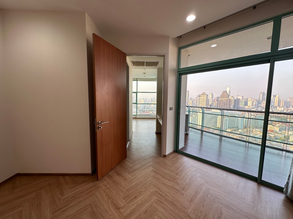 For SaleCondoSathorn, Narathiwat : 1bed 1bath next to Shrewsbury school for sale