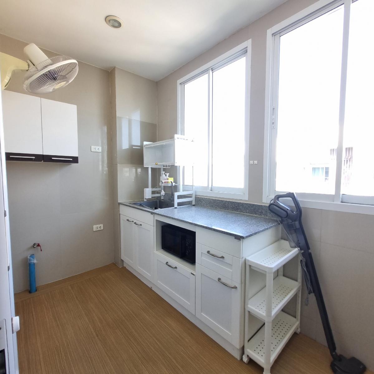 ให้เช่าคอนโดลาดพร้าว101 แฮปปี้แลนด์ : 🔥🔥ให้เช่า Happy condo ลาดพร้าว 101 2 ห้องนอน 2ห้องน้ำ ตกแต่งสวยครบ ลากกระเป๋าเข้าอยู่ได้เลย 0928242499