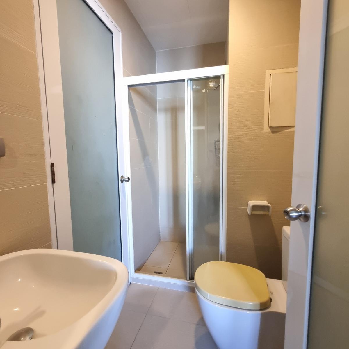 ให้เช่าคอนโดลาดพร้าว101 แฮปปี้แลนด์ : 🔥🔥ให้เช่า Happy condo ลาดพร้าว 101 2 ห้องนอน 2ห้องน้ำ ตกแต่งสวยครบ ลากกระเป๋าเข้าอยู่ได้เลย 0928242499