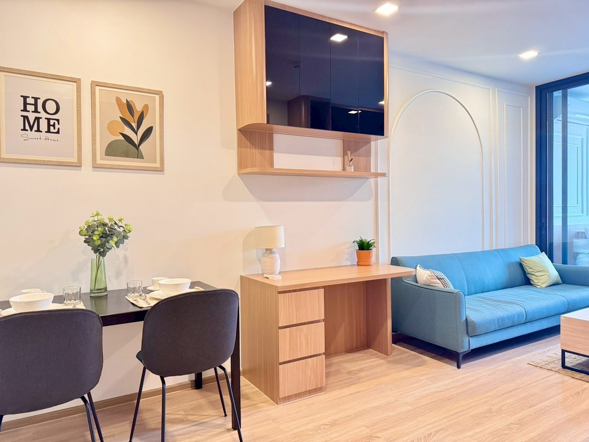 For RentCondoRatchathewi,Phayathai : For rent XT Phayathai, newly decorated room, 1 bedroom, 1 bathroom, large size, 50 square meters