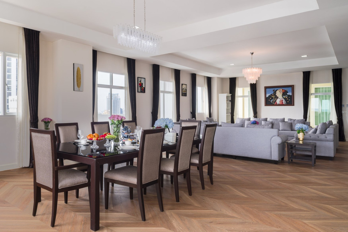 ให้เช่าคอนโดสุขุมวิท อโศก ทองหล่อ : ✨ ให้เช่าPenthouse รีโนเวทใหม่ใจกลางเมือง ขนาด 440 ตรม. เฟอร์นิเจอร์ครบ ชั้นบนสุด ใกล้BTSอโศก และMRT สุขุมวิท