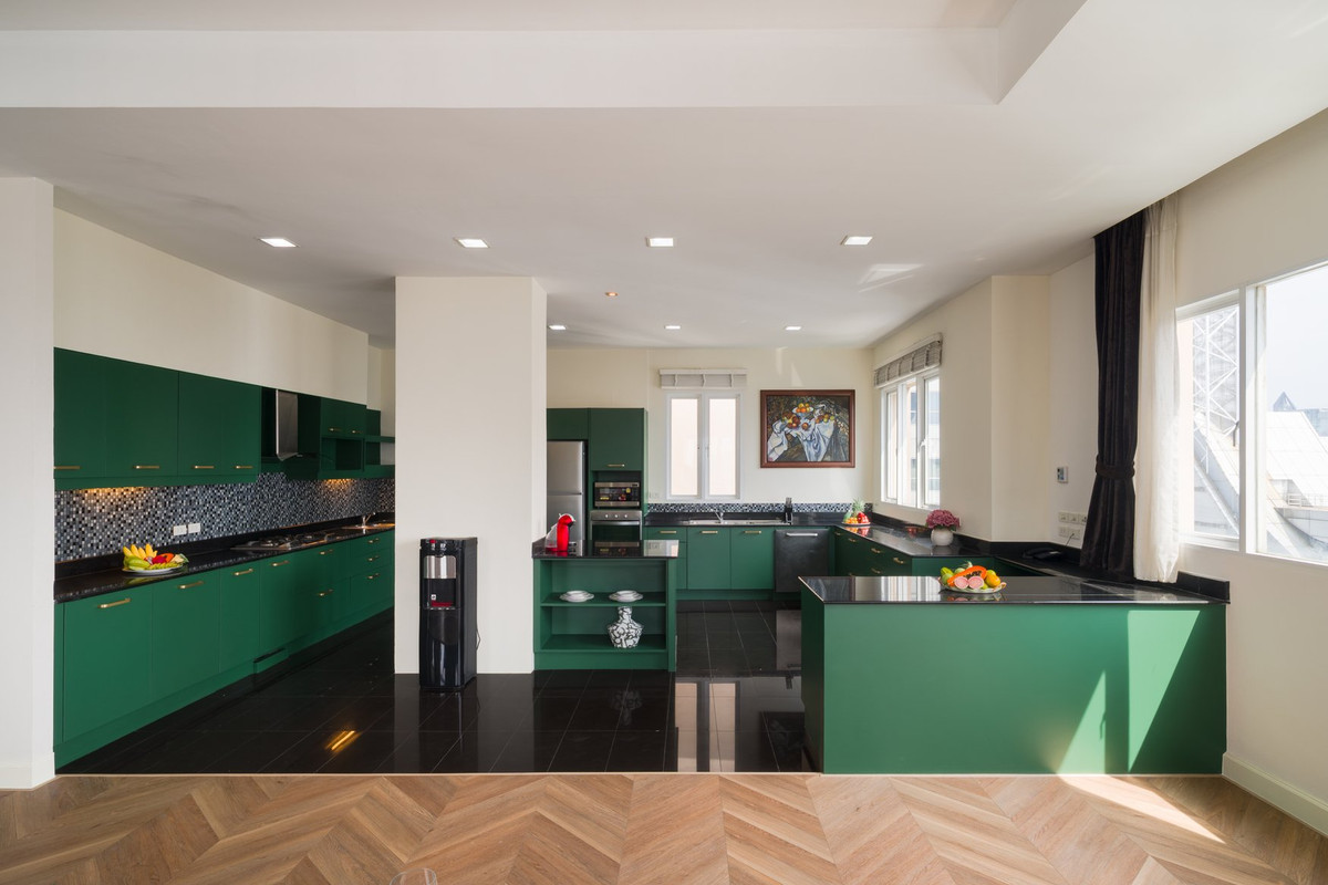 ให้เช่าคอนโดสุขุมวิท อโศก ทองหล่อ : ✨ ให้เช่าPenthouse รีโนเวทใหม่ใจกลางเมือง ขนาด 440 ตรม. เฟอร์นิเจอร์ครบ ชั้นบนสุด ใกล้BTSอโศก และMRT สุขุมวิท