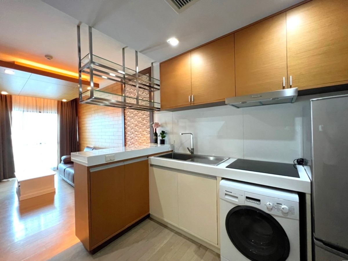 For RentCondoSukhumvit, Asoke, Thonglor : Noble Refine 📍1 Bedroom 53 SQ.M. Fully Furnished 📞Line @pukkhome (with @)