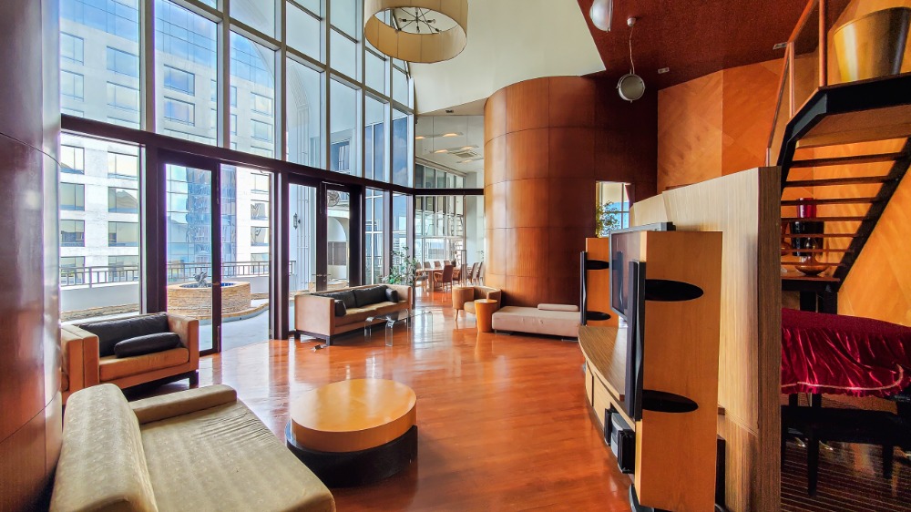 ขายคอนโดสาทร นราธิวาส : ***AGENT รับค่าคอม 3%***[SALE] Unique Penthouse duplex with private pool, 4-bedroom with 1,400 sqm useable area at Sathorn Park Place (C31798)