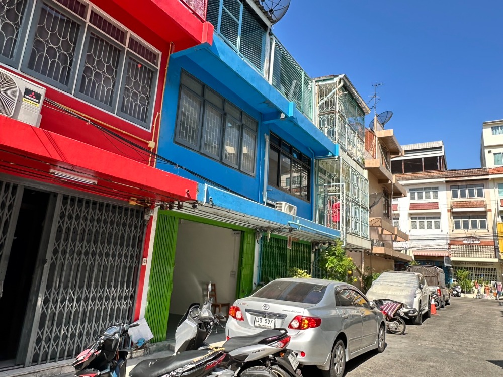 For SaleShop HouseSathorn, Narathiwat : For sale: 1 shophouse, newly renovated, Chan 16, city center, ready to move in