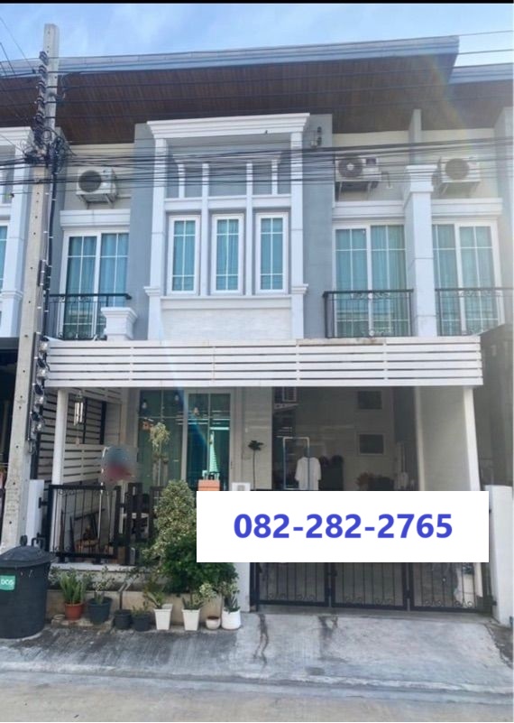 ขายทาวน์โฮมลาดกระบัง สุวรรณภูมิ : 16.3ตรว 3นอน2น้ำ ทาวน์โฮม 2 ชั้น Golden Town 3 บางนา สวนหลวง