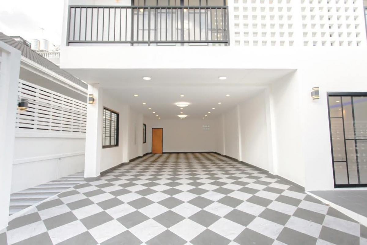 For SaleHome OfficeRatchadapisek, Huaikwang, Suttisan : 🚩For Sale : Home Office Stand alone Renovated @ Suthisarn (Home Office/Single house Soi 20 June Suthisarn)