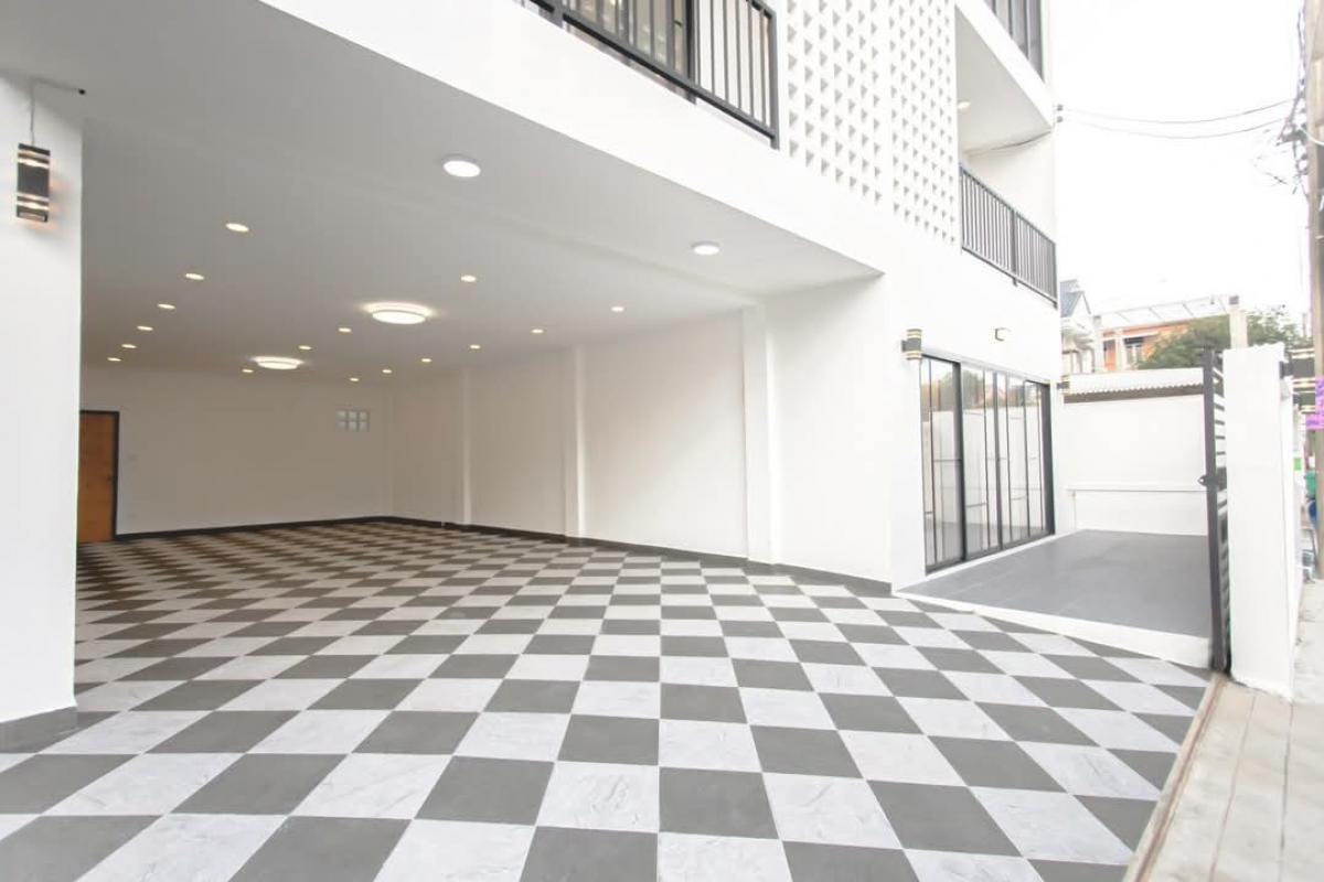 For SaleHome OfficeRatchadapisek, Huaikwang, Suttisan : 🚩For Sale : Home Office Stand alone Renovated @ Suthisarn (Home Office/Single house Soi 20 June Suthisarn)