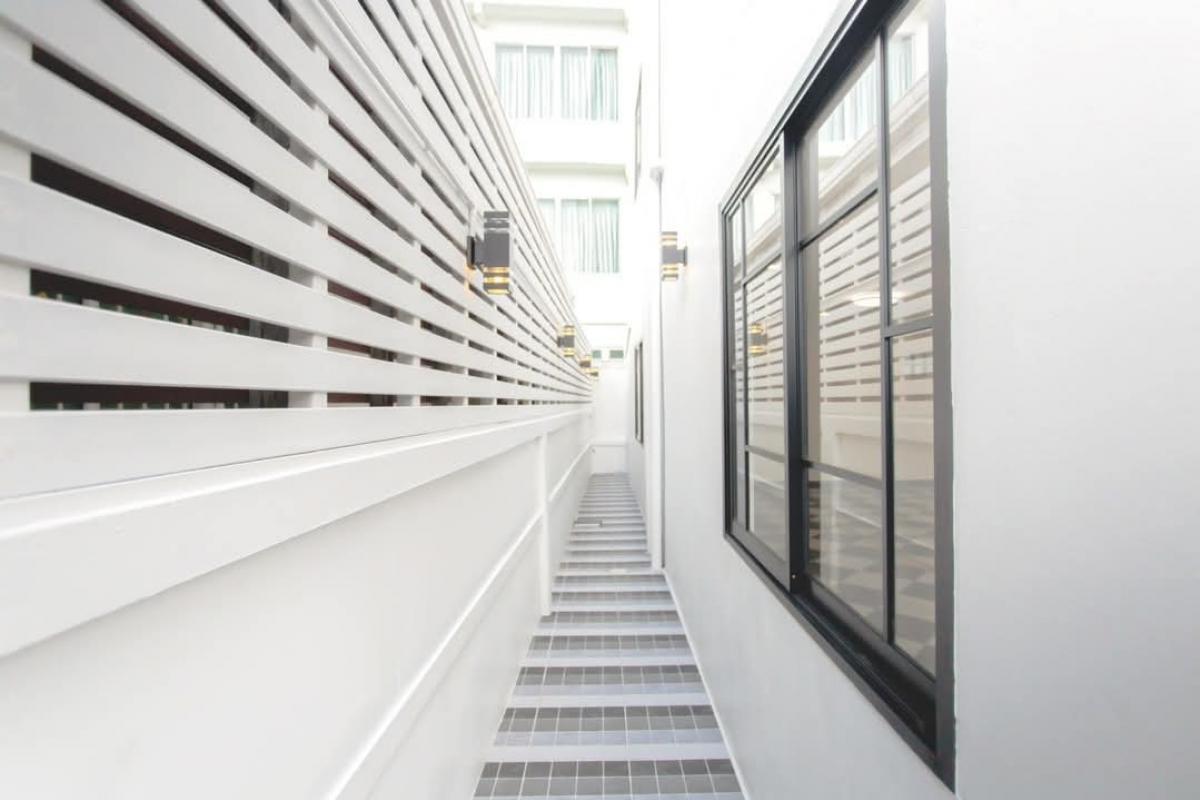 For SaleHome OfficeRatchadapisek, Huaikwang, Suttisan : 🚩For Sale : Home Office Stand alone Renovated @ Suthisarn (Home Office/Single house Soi 20 June Suthisarn)