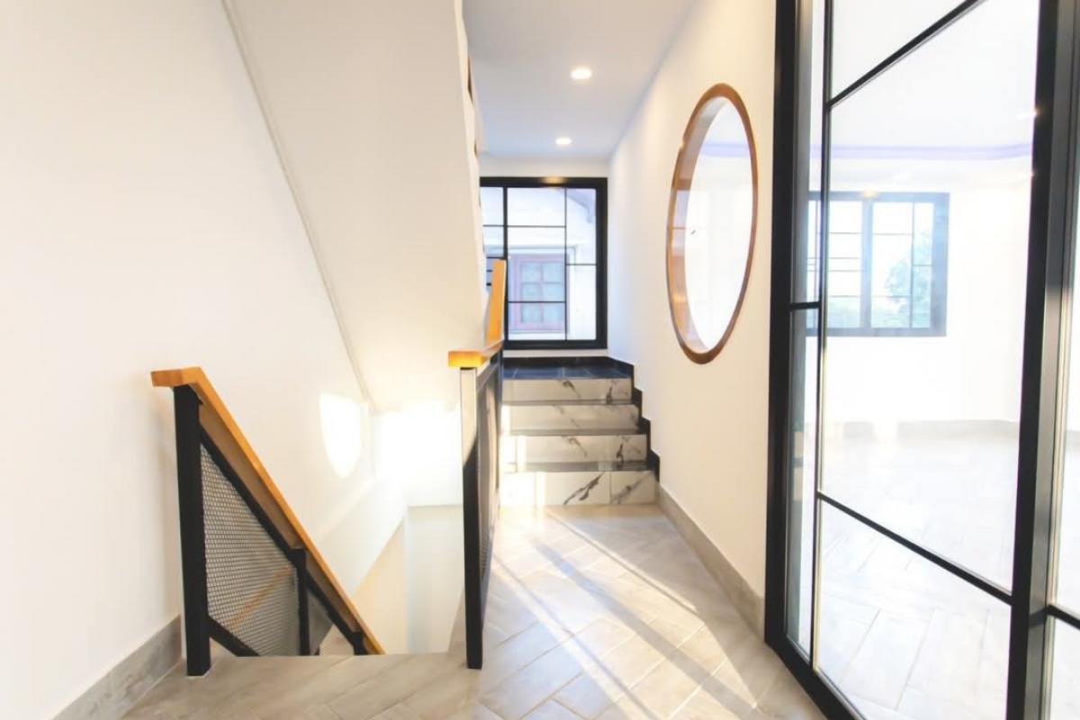 For SaleHome OfficeRatchadapisek, Huaikwang, Suttisan : 🚩For Sale : Home Office Stand alone Renovated @ Suthisarn (Home Office/Single house Soi 20 June Suthisarn)