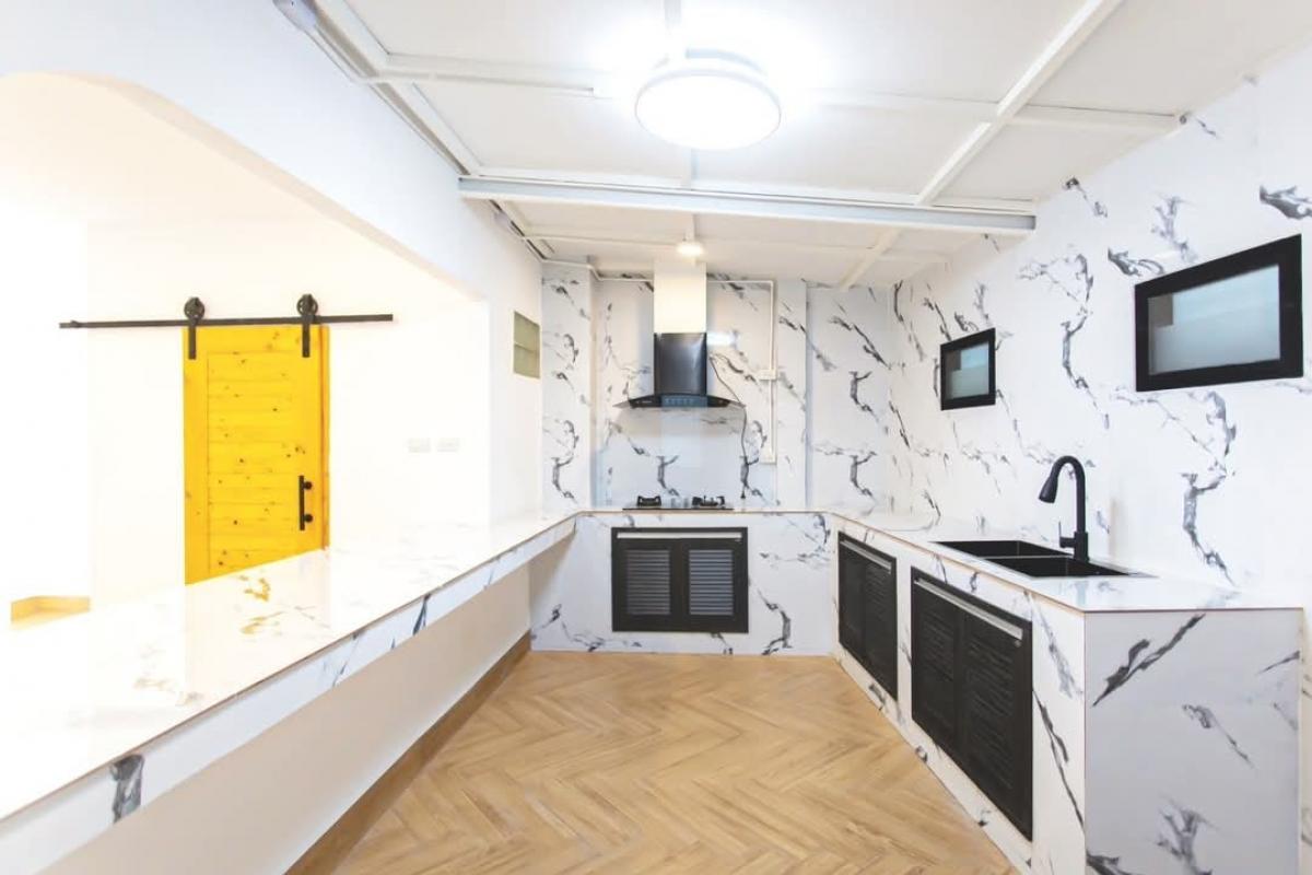 For SaleHome OfficeRatchadapisek, Huaikwang, Suttisan : 🚩For Sale : Home Office Stand alone Renovated @ Suthisarn (Home Office/Single house Soi 20 June Suthisarn)