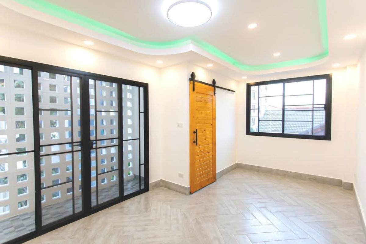 For SaleHome OfficeRatchadapisek, Huaikwang, Suttisan : 🚩For Sale : Home Office Stand alone Renovated @ Suthisarn (Home Office/Single house Soi 20 June Suthisarn)