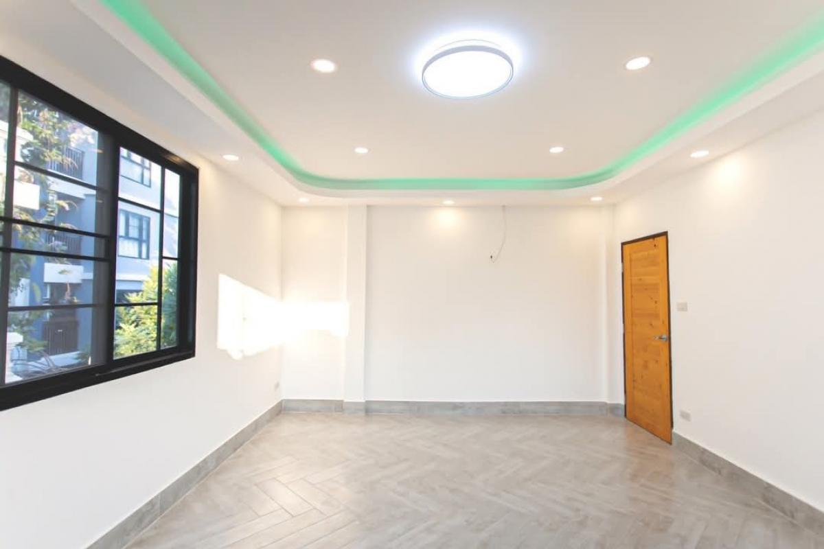 For SaleHome OfficeRatchadapisek, Huaikwang, Suttisan : 🚩For Sale : Home Office Stand alone Renovated @ Suthisarn (Home Office/Single house Soi 20 June Suthisarn)
