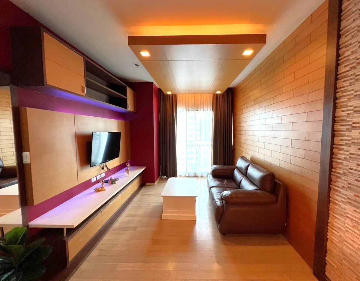 For RentCondoSukhumvit, Asoke, Thonglor : Noble Refine 📍1 Bedroom 53 SQ.M. Fully Furnished 📞Line @pukkhome (with @)