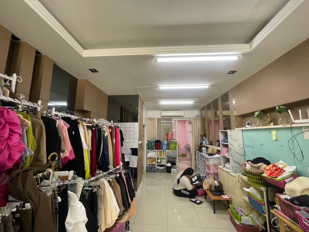 ขายบ้านรัชดา ห้วยขวาง : ขาย บ้านกลางเมืองรัชดา 36 ถนนเมน 25ตรว ใกล้ ต่อเติมห้องด้านหลัง เมเจอร์รัชโยธิน   