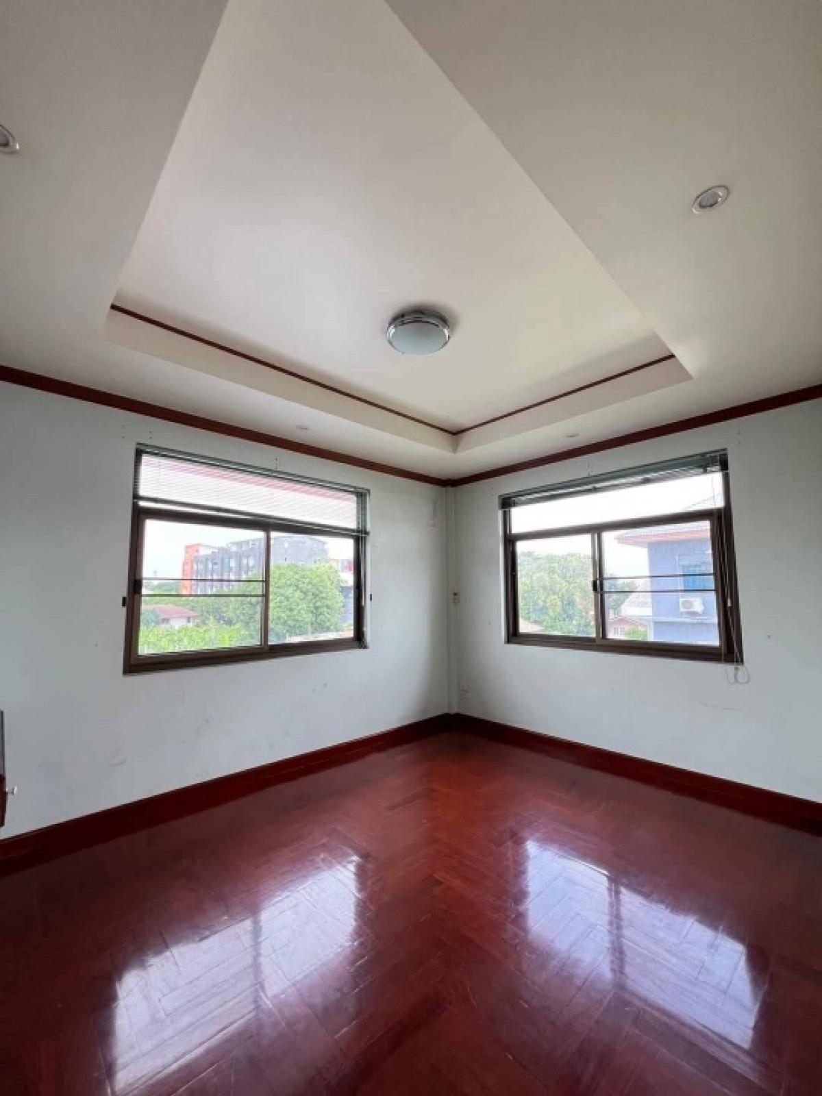 ให้เช่าบ้านลาดพร้าว101 แฮปปี้แลนด์ : ขายและให้เช่าบ้านเดี่ยว 3 ชั้น ลาดพร้าว 93 เหมาะทำออฟฟิศ โฮมออฟฟิศ หรือสตูดิโอไลฟ์สด จดทะเบียนบริษัทได้