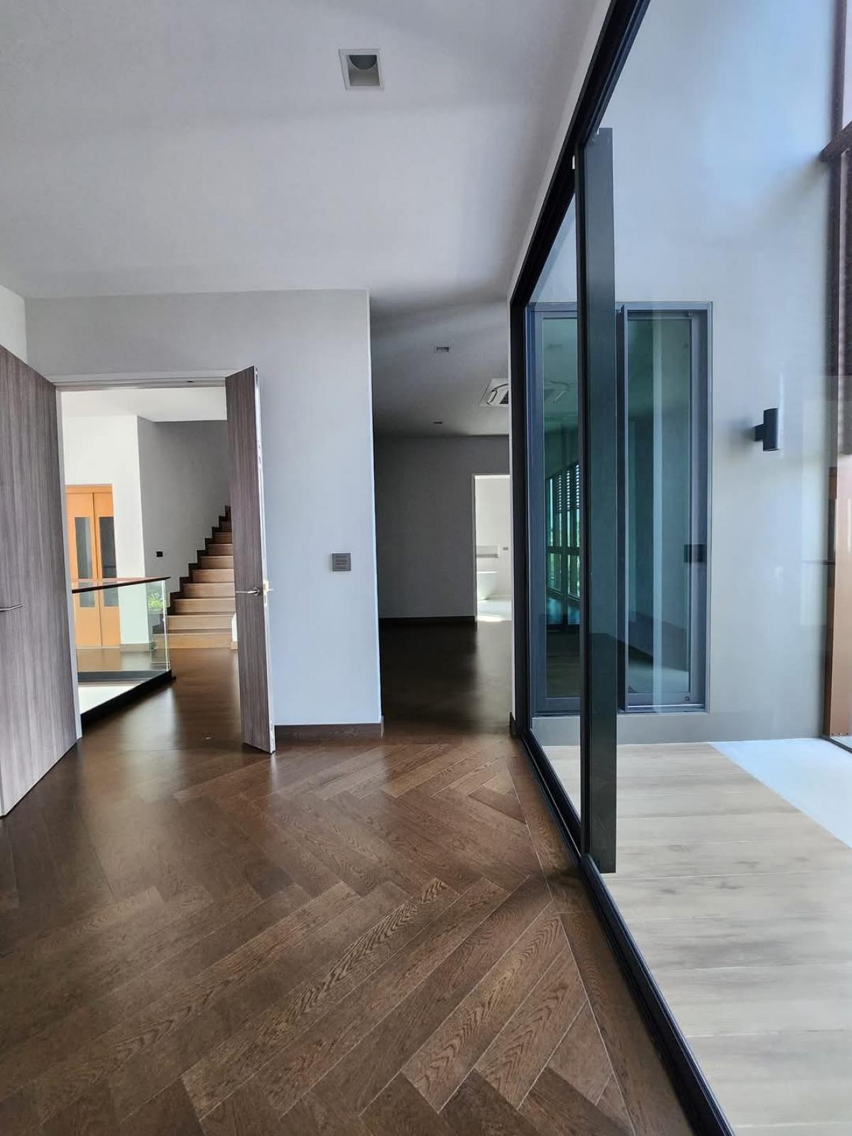 For SaleHouseLadkrabang, Suwannaphum Airport : 🚩𝗧𝗛𝗘 𝗢𝗡𝗘 𝗦𝗜𝗚𝗡𝗔𝗧𝗨𝗥𝗘 𝗕𝗔𝗡𝗚𝗡𝗔 - 𝗥𝗔𝗠𝗔 𝟵 3-storey pool villa and garden villa with private elevator