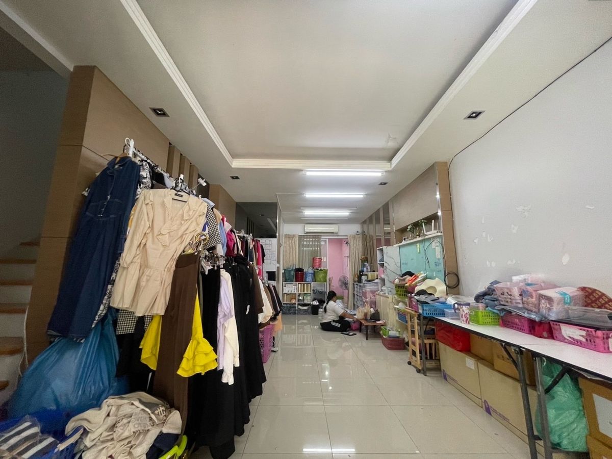 ขายบ้านรัชดา ห้วยขวาง : ขาย บ้านกลางเมืองรัชดา 36 ถนนเมน 25ตรว ใกล้ ต่อเติมห้องด้านหลัง เมเจอร์รัชโยธิน   